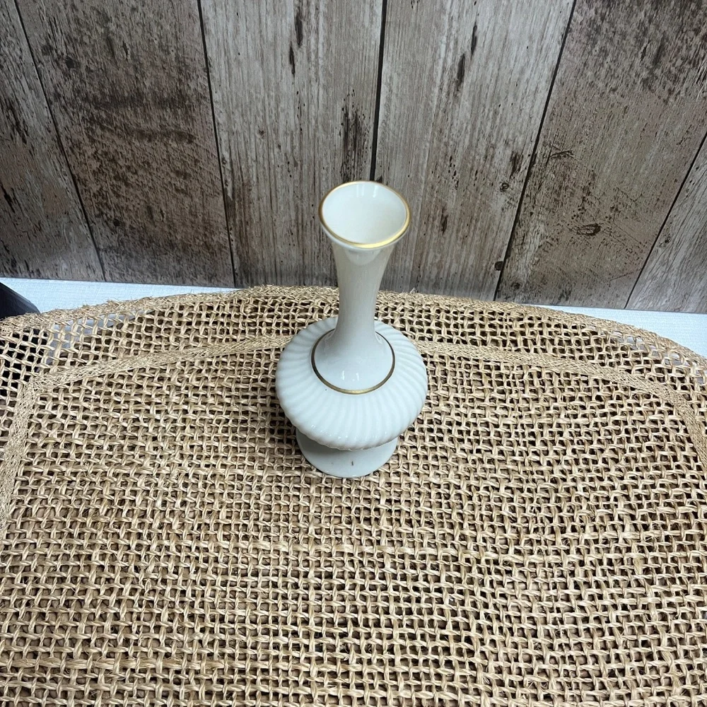 Lenox Bud Vase Ivory Porcelain 24k Gold Trim Made in USA Vintage 7" - Picture 4 of 5